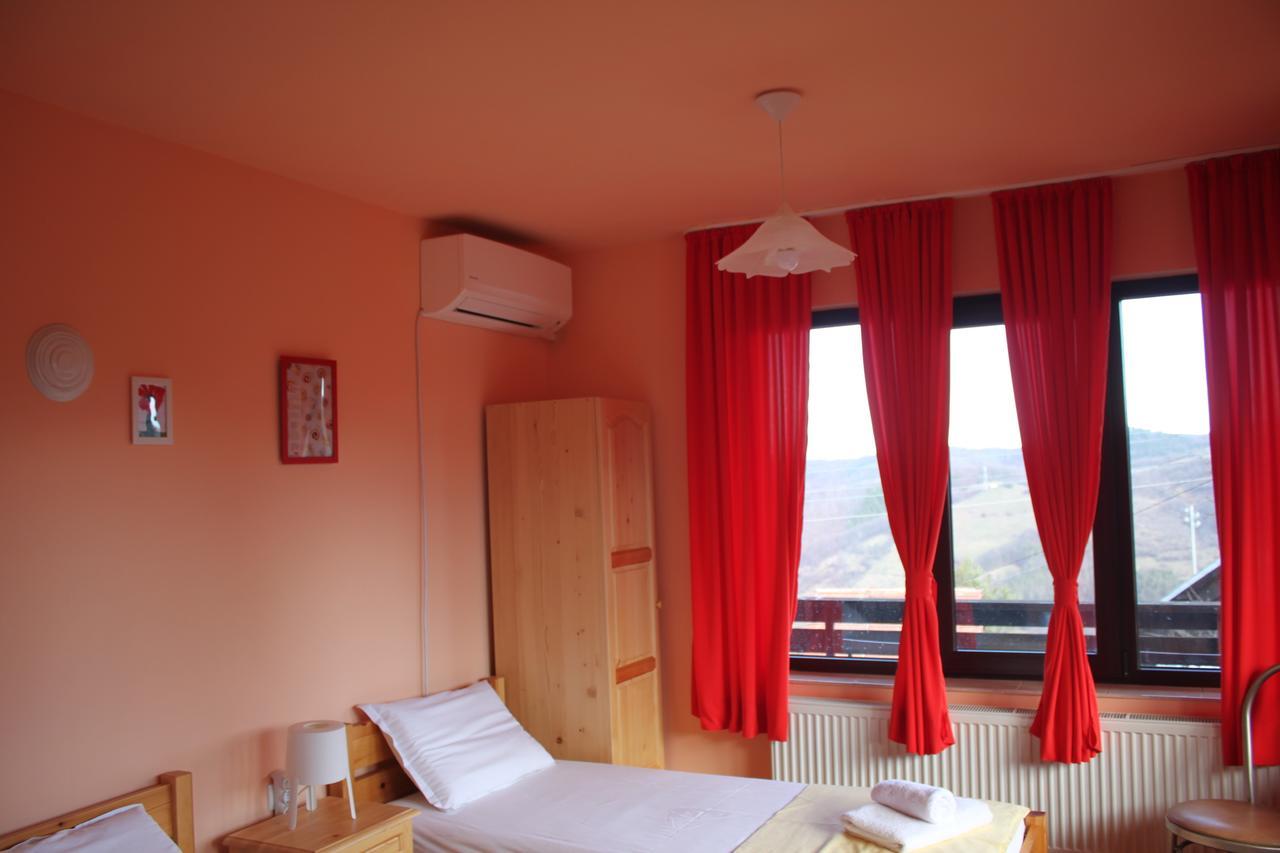 Chervena Lokva Guest House Daskalov מראה חיצוני תמונה